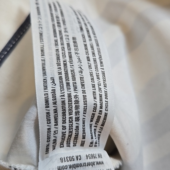 Abercrombie & Fitch | Navy & Cream Stripped Rain Coat, Size M (Made Small) - Picture 3 of 4